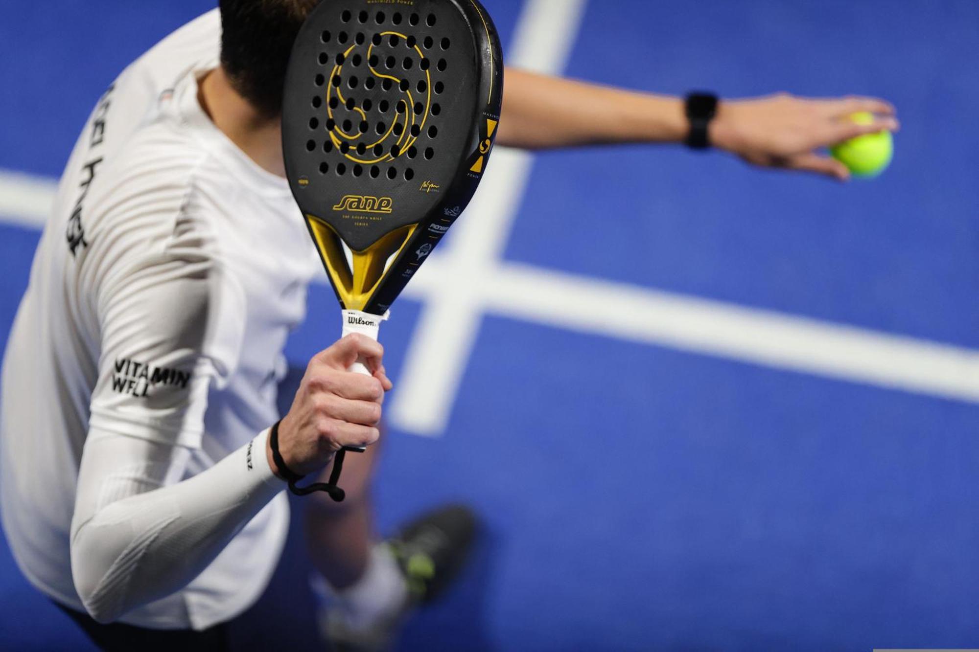 โรงแรมพูลแมนมาซากาน รอยัลกอล์ฟแอนด์สปา เอลจาดิด้า ภายนอก รูปภาพ A player preparing to serve